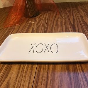 Rae Dunn XOXO Large Plate